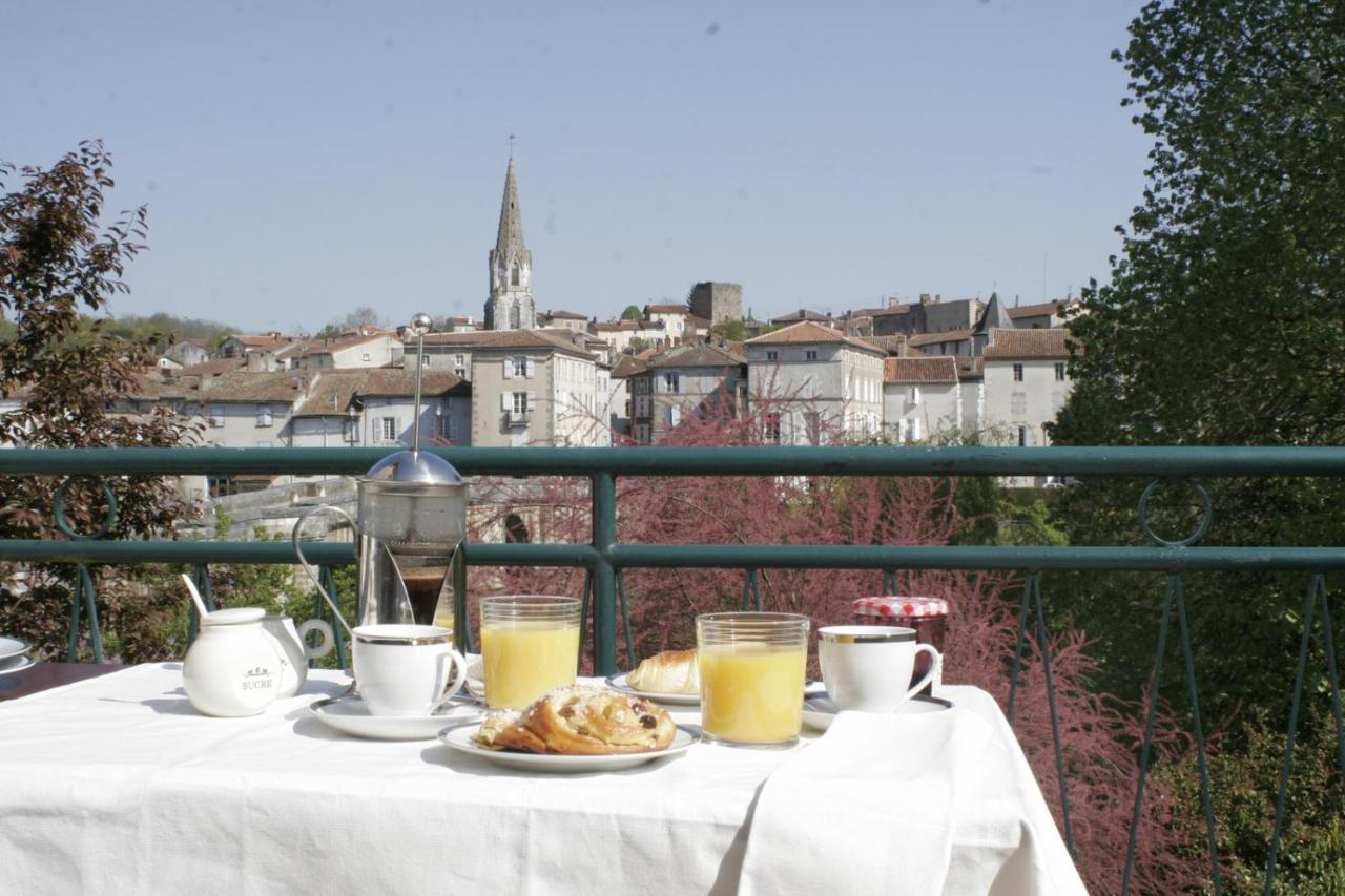 Pont Vieux Chambres D'Hotes Confolens Esterno foto