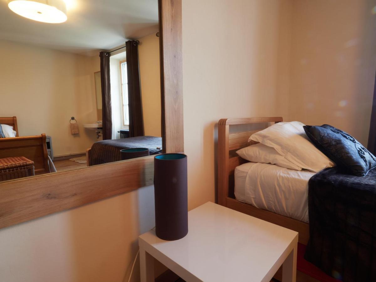 Pont Vieux Chambres D'Hotes Confolens Esterno foto