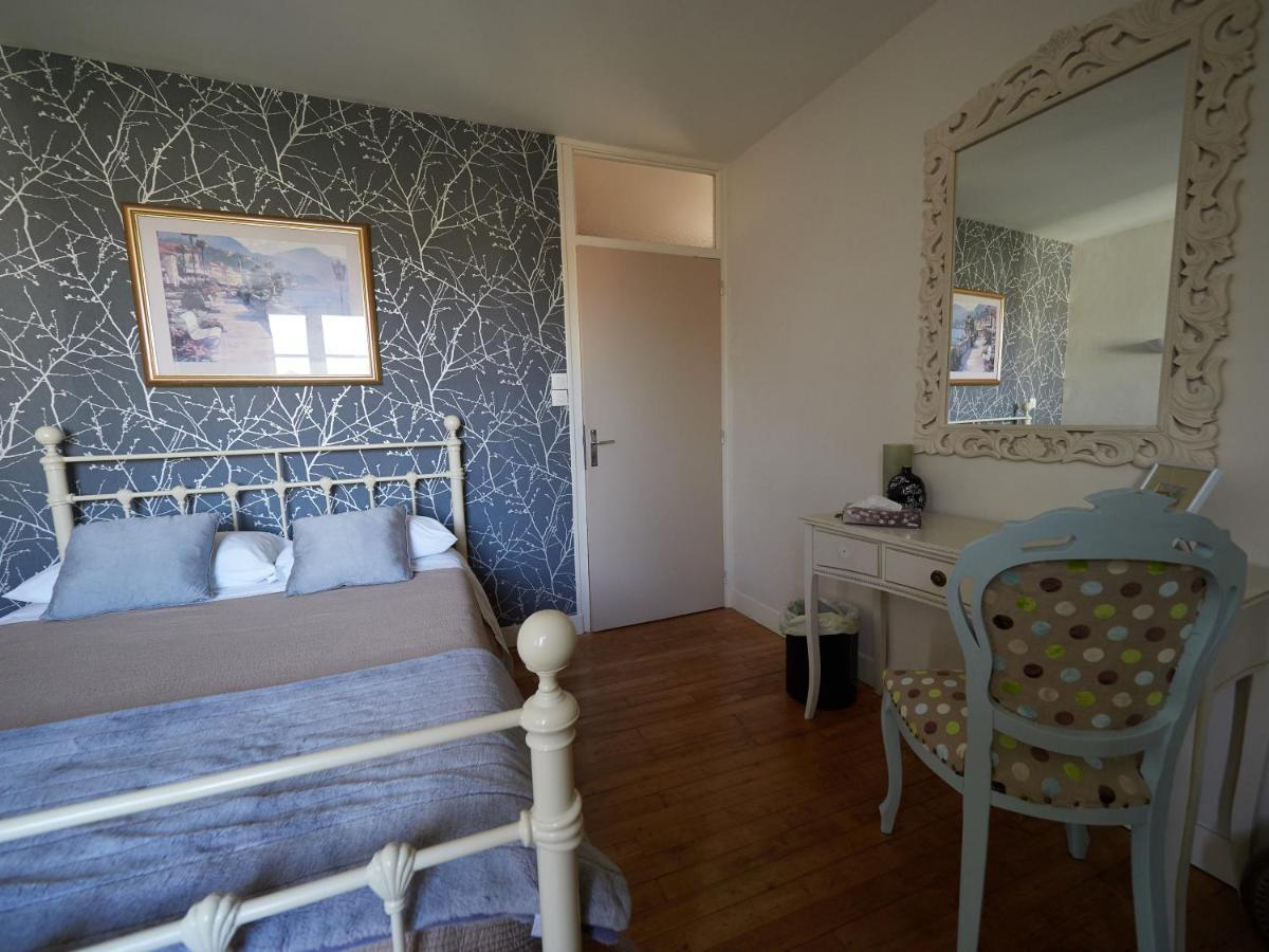 Pont Vieux Chambres D'Hotes Confolens Esterno foto